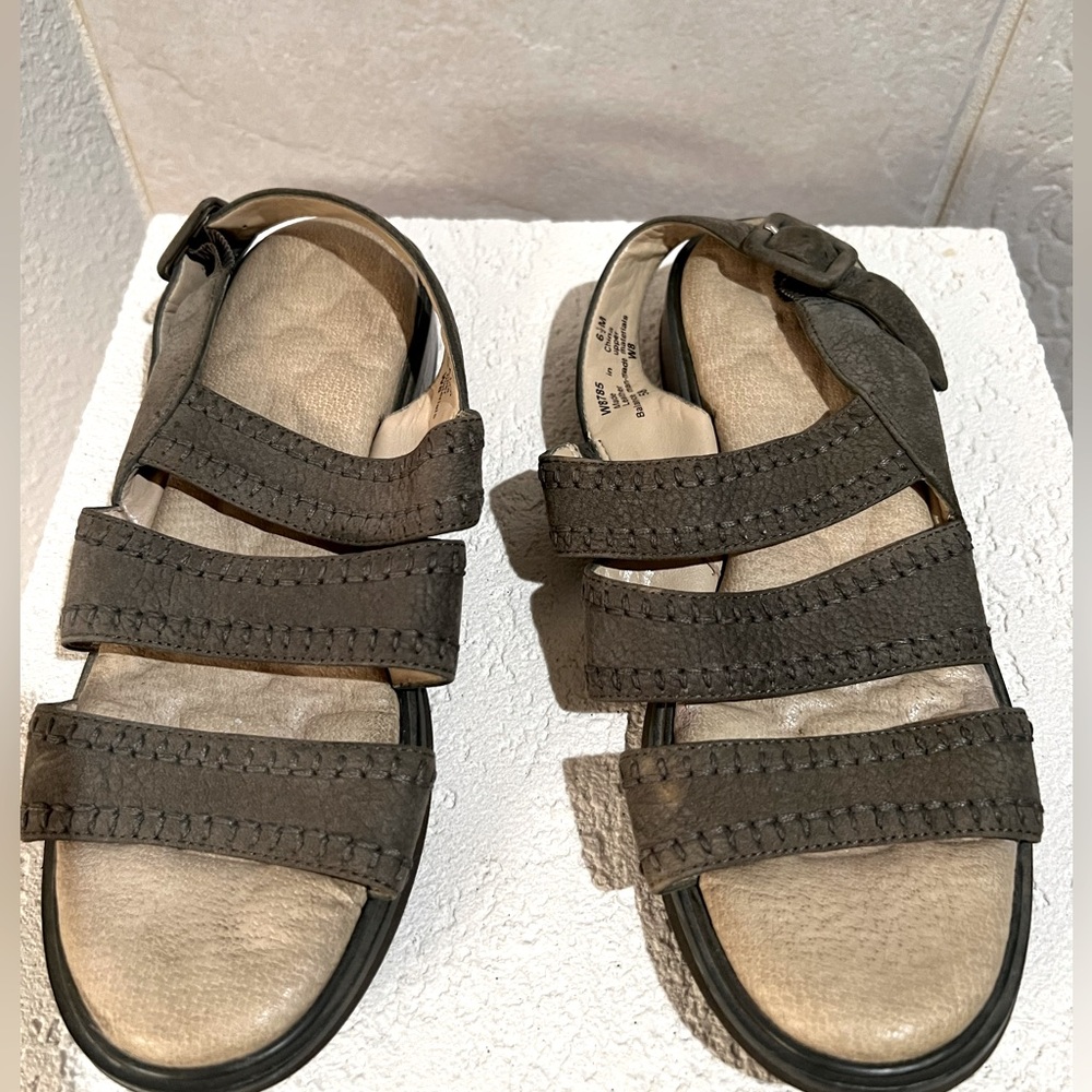 Rockport Ladies sz 6.5 olive leather sandals comfort cushion walking travel
